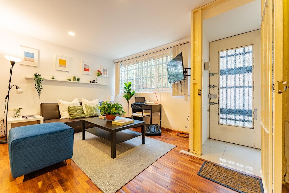 Sliding partitions allow you to create private spaces for restful sleep.