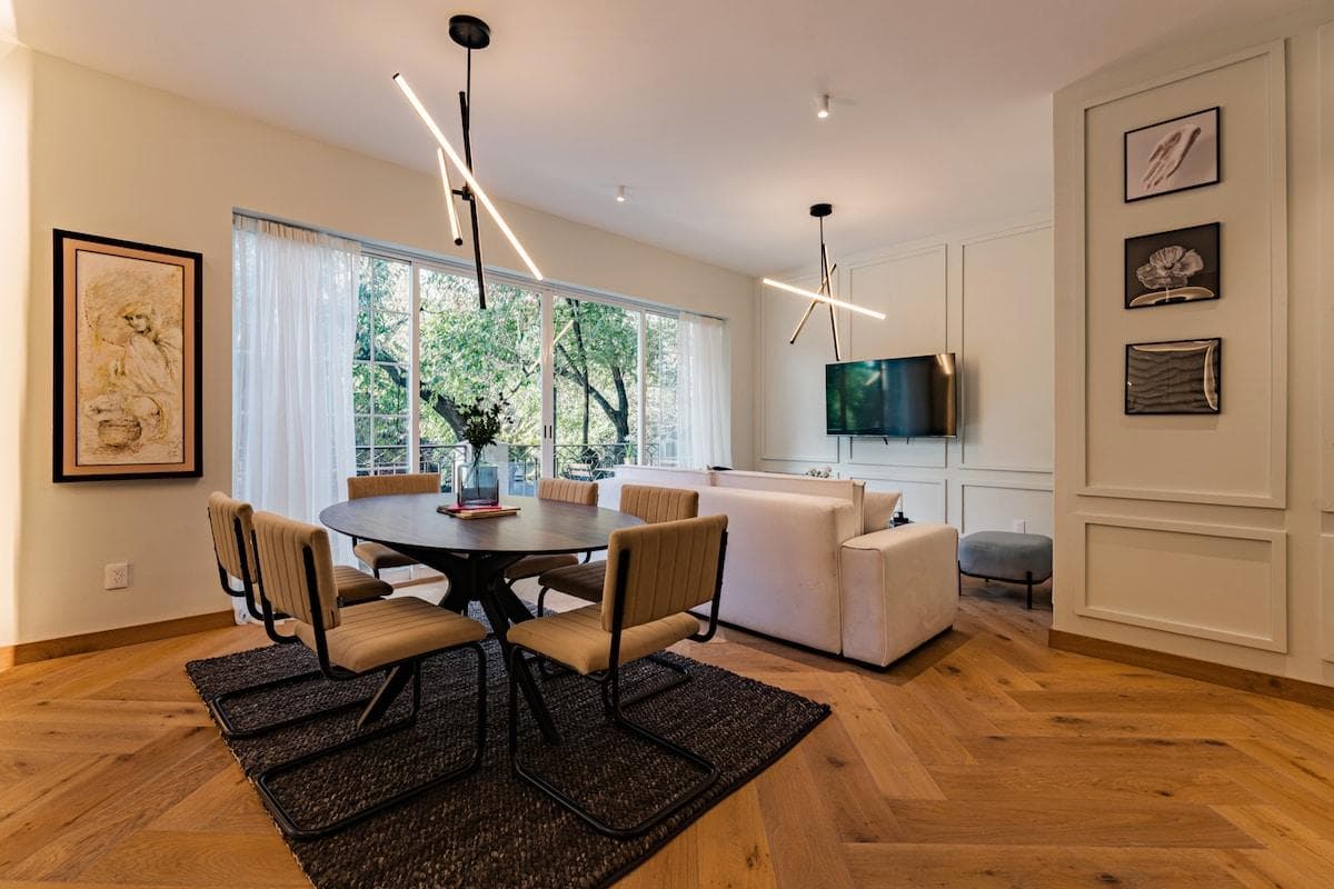 Comedor para 6 personas / Dining room for 6.